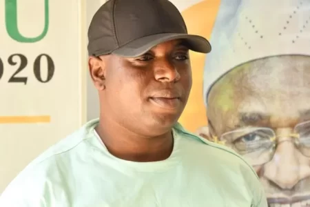 Accueil du colonel Mamadi Doumbouya à Conakry : quand la junte enterre définitivement l’interdiction de manifester