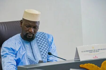 Colonel Mamadi Doumbouya retire les passeports des ministres